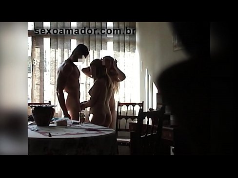 ❤️ Inimbitahan ng mga sex friends ang isang higanteng lalaki at isang threesome kasama niya ❤ Anal video sa amin tl.dewporn.ru ❤