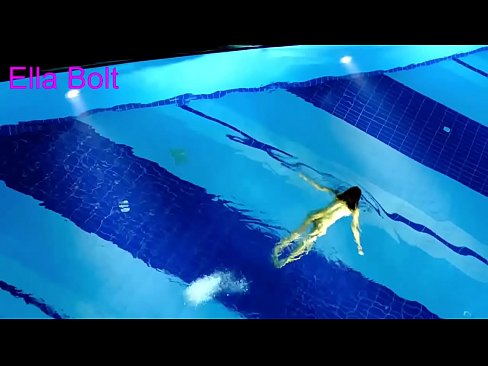❤️ Hindi ko mapigilang panoorin, ang batang blonde ay nahuling lumalangoy nang hubo't hubad sa ELLA BOLT resort pool ❤ Anal video sa amin tl.dewporn.ru ❤